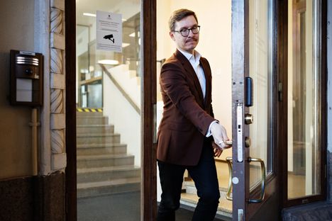 Tunnetulta miljonääriltä Kim Väisäseltä sivallus eläkeiästä: ”Suuria ikäluokkia ei huvittanut tehdä töitä” 6 Tunnetulta miljonääriltä Kim Väisäseltä sivallus eläkeiästä: ”Suuria ikäluokkia ei huvittanut tehdä töitä” 5