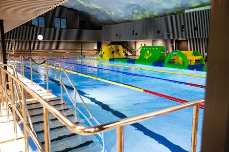 Uinninvalvoja muistaa ikuisesti äidin välinpitämättömän reaktion, kun uimataiton lapsi pelastettiin altaasta 5