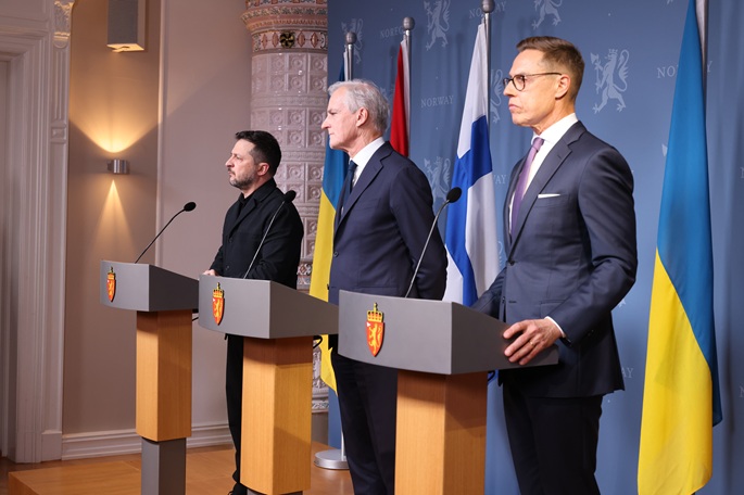 Yhdysvaltain lähettiläs tapaa Putinin Ukrainan keskustelujen jälkeen Oslossa 2 Yhdysvaltain lähettiläs tapaa Putinin Ukrainan keskustelujen jälkeen Oslossa 1