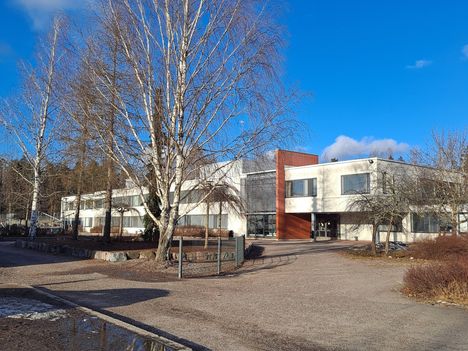 Välikohtaus koululla – pieniin oppilaisiin käytiin käsiksi Järvenpäässä 2 Välikohtaus koululla – pieniin oppilaisiin käytiin käsiksi Järvenpäässä 1